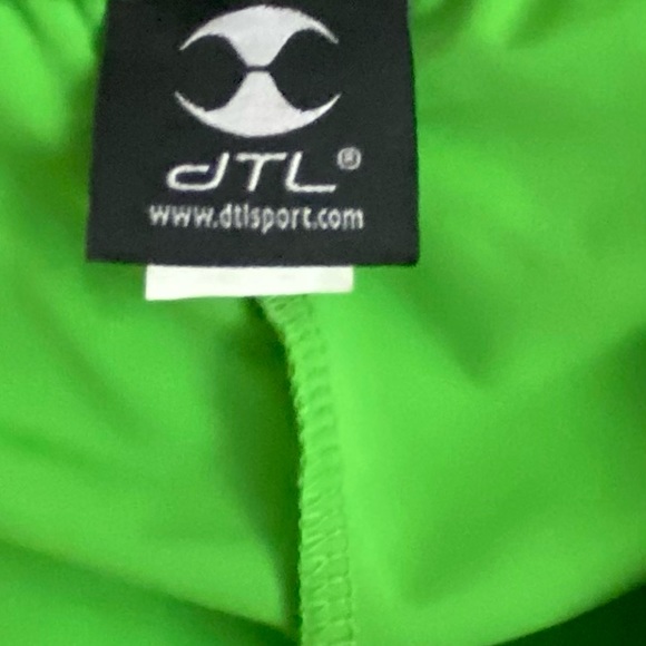 DTL tennis skirt great for St Pattys  day - Picture 2 of 3